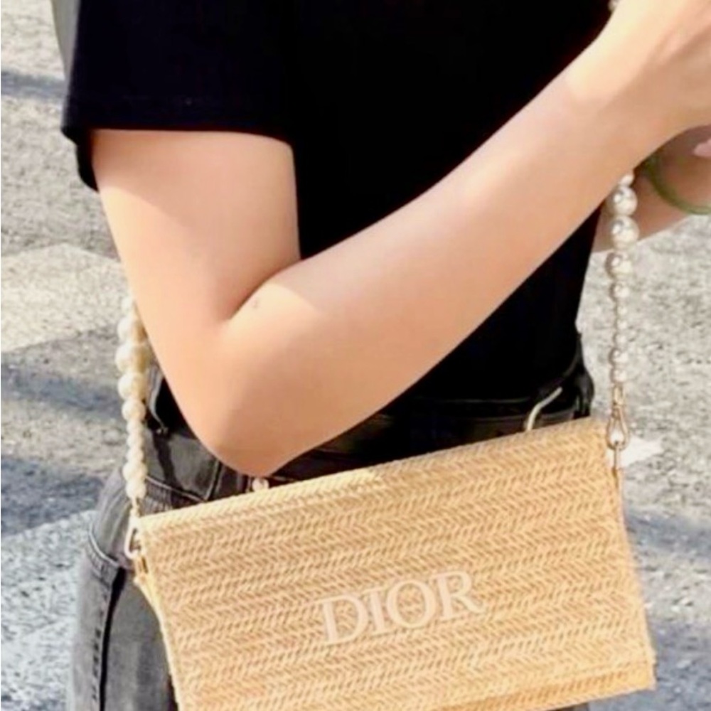 Dior Raffia Straw Pouch Bag with a Detachable unbranded Pearl Strap - Picture 2 of 6